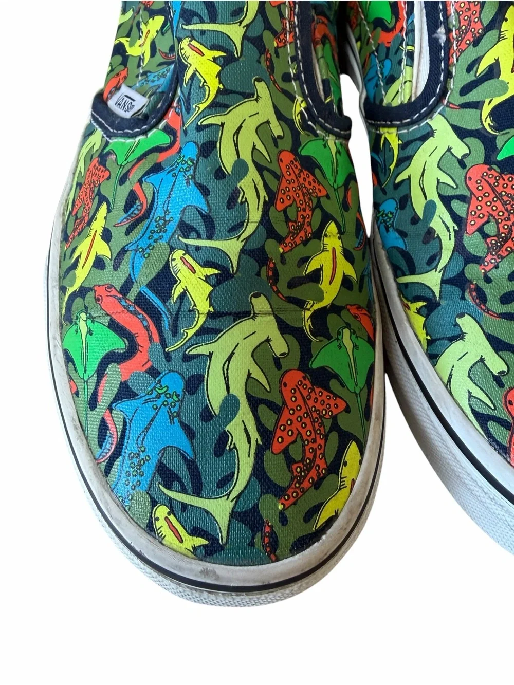 Vans Kids Classic Slip-On Shark Stingray Ocean Print Shoes Multicolor Size 6